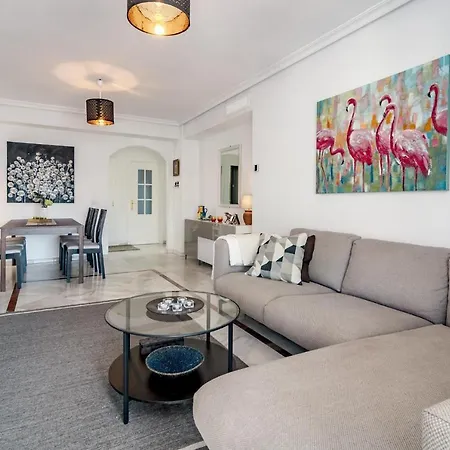 Apartment Lcr4- Large 3 Bed Close To Beaches