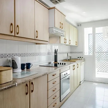 Lcr4- Large 3 Bed Close To Beaches Apartment