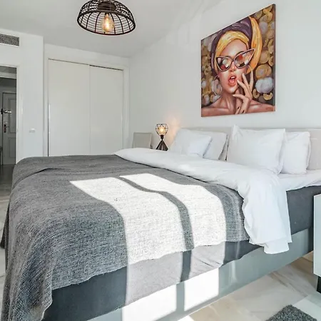 Lcr4 - Large 3-bedroom Near * Marbella