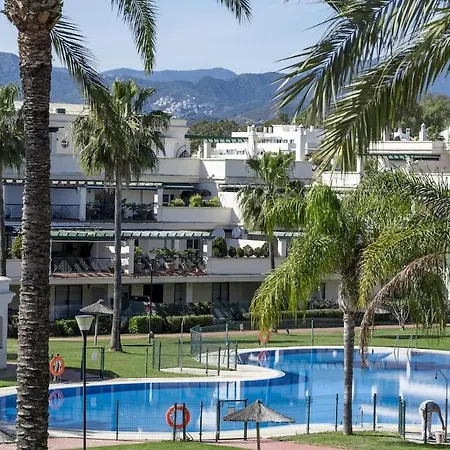 Lcr4 - Large 3-bedroom Near Appartamento Marbella