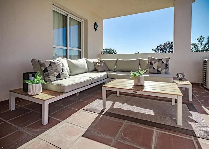Apartment Lcr4 - Large 3-bedroom Near