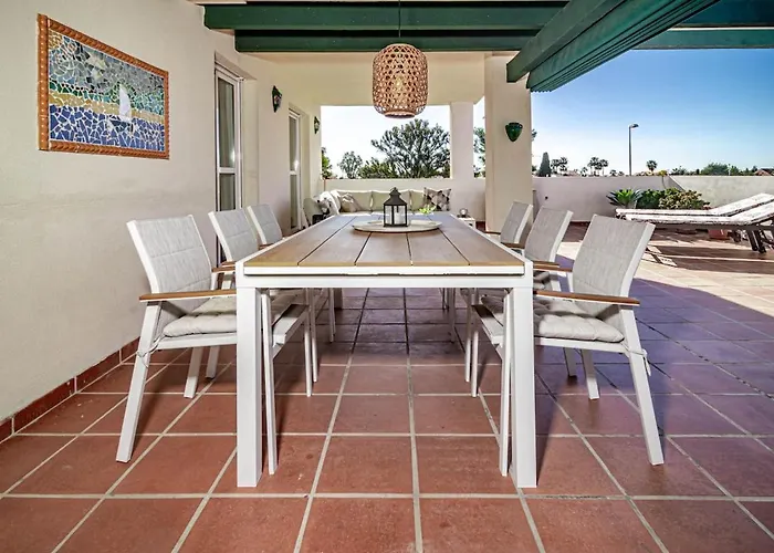 Lcr4 - Large 3-bedroom Near Apartment Marbella