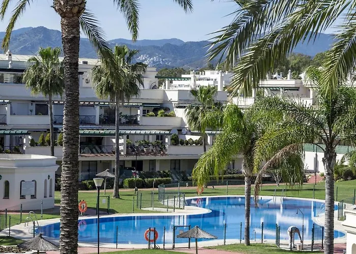 Lcr4 - Large 3-bedroom Near Apartment Marbella